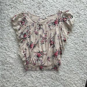 🚫**SOLD** F21 Floral Lace Top Size M